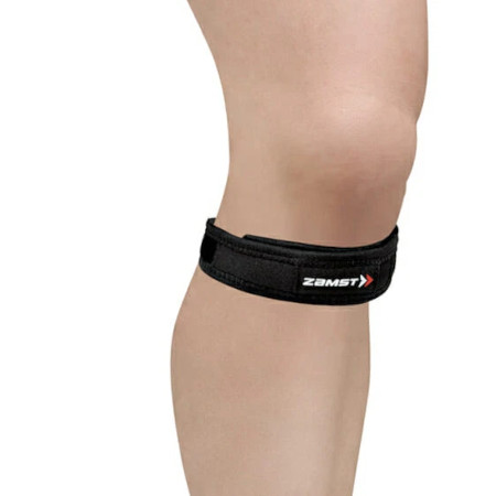 Ett schlatterband på ett barns ben